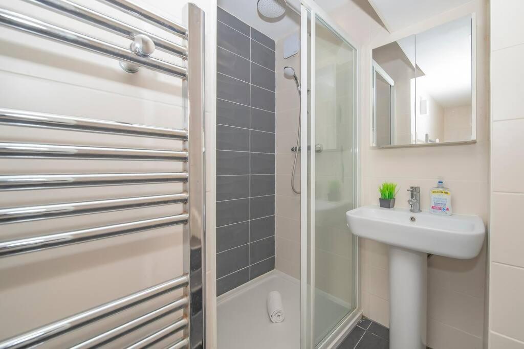 Flash Sales Offer - Any Week Day No Minimum Night Restrictions Central Hove 1 Bedroom Flat Bn38Bru02 Экстерьер фото