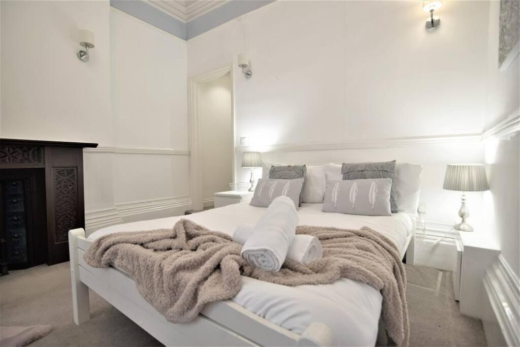 Flash Sales Offer - Any Week Day No Minimum Night Restrictions Central Hove 1 Bedroom Flat Bn38Bru02 Экстерьер фото